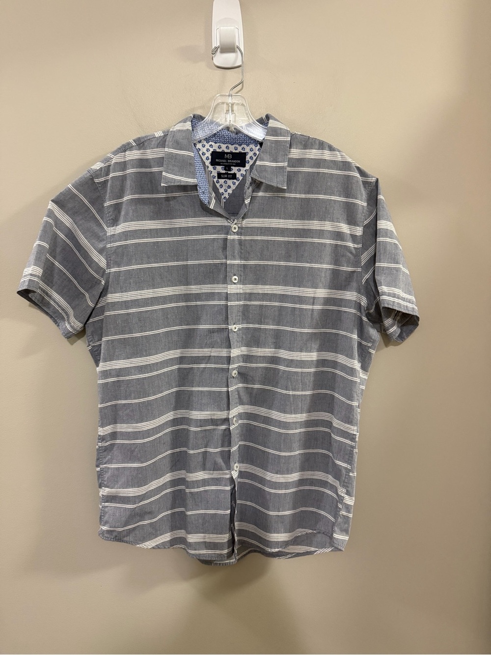 Michael Brandon Gray and White Striped Short-Sleeve Slim Fit Button-Down Shirt